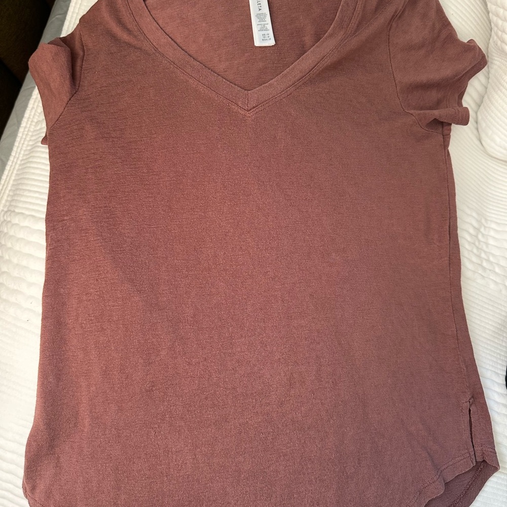 Athleta Short Sleeve V-Neck Top - Dusty Rose